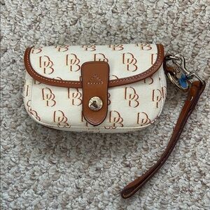 Dooney & Bourke Logo Wristlet in Cream and Tan